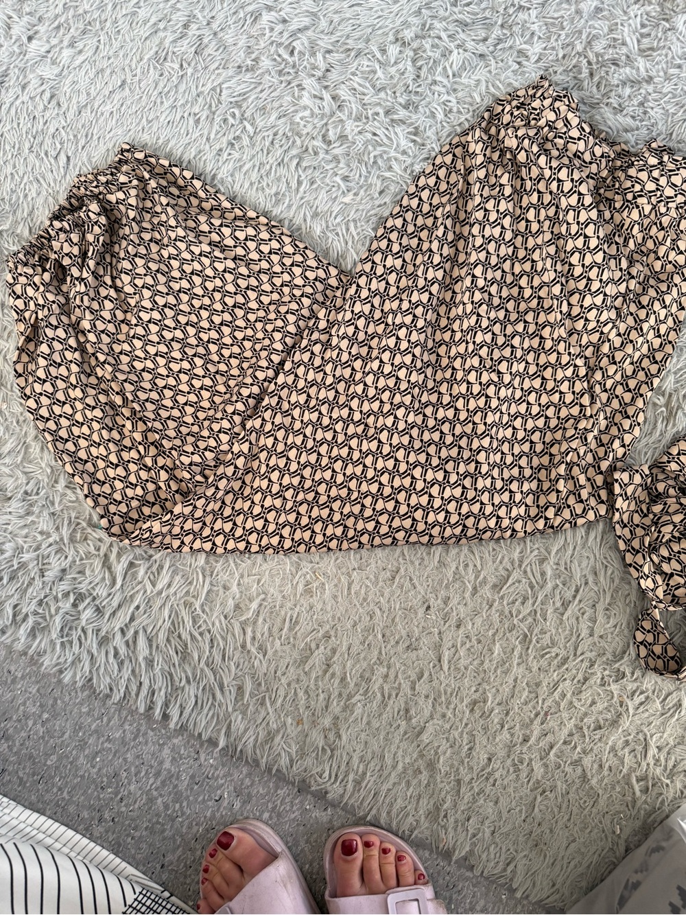Peach & Black Geometric Print Pants